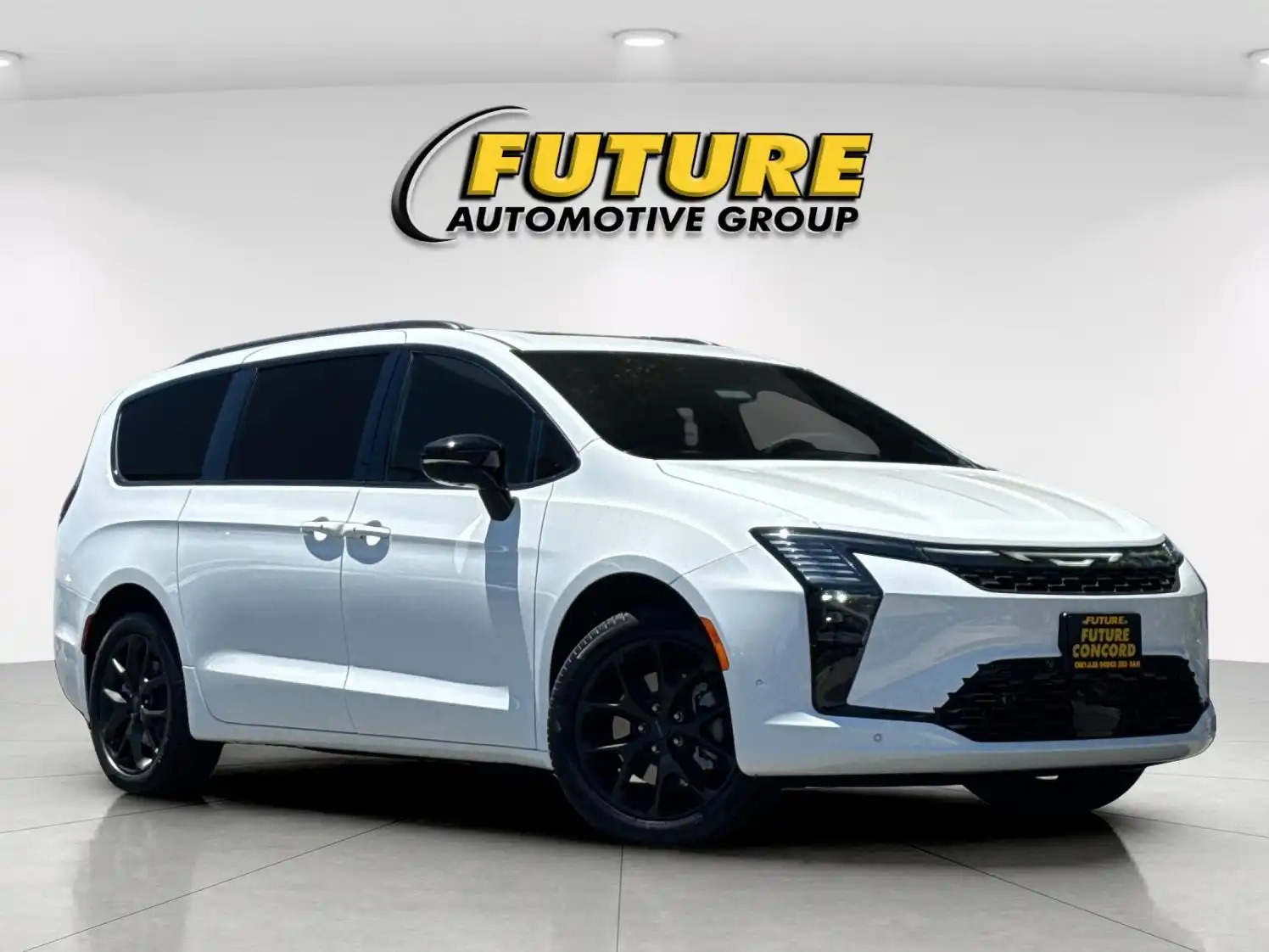 2027 Chrysler Pacifica Limited AWD's photo