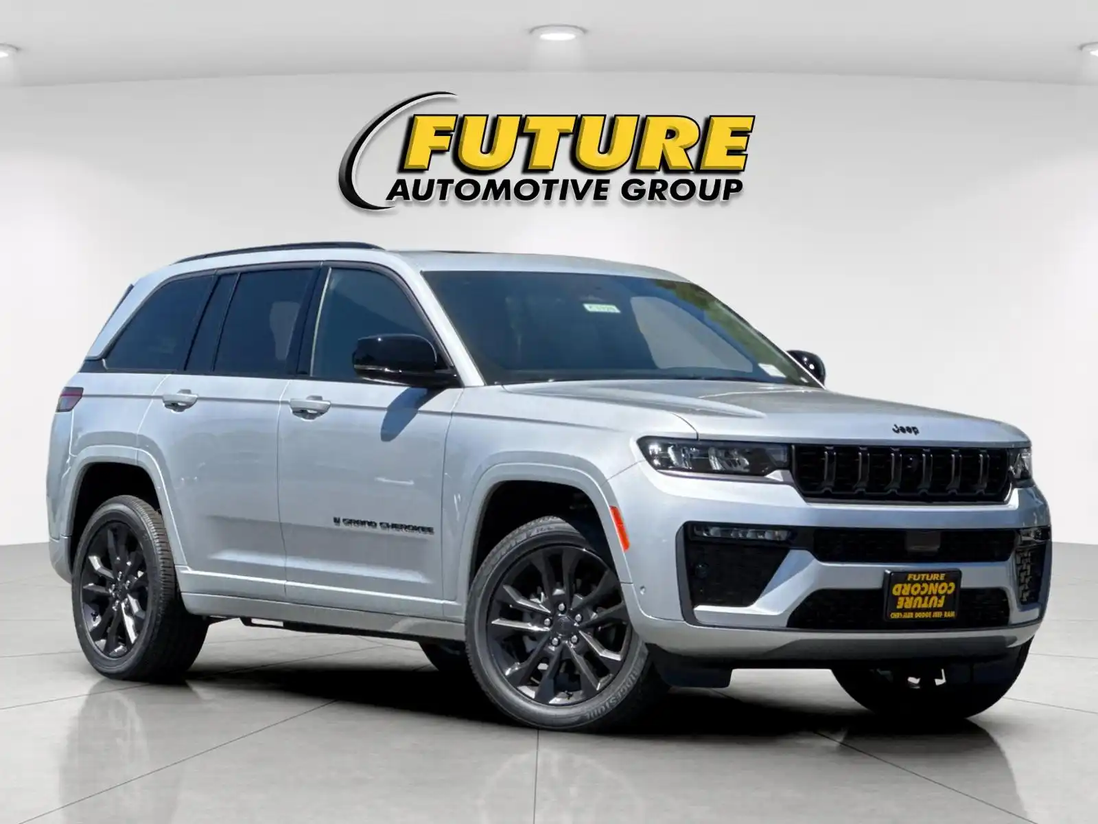 2026 Jeep Grand Cherokee Limited Reserve 4x4's photo