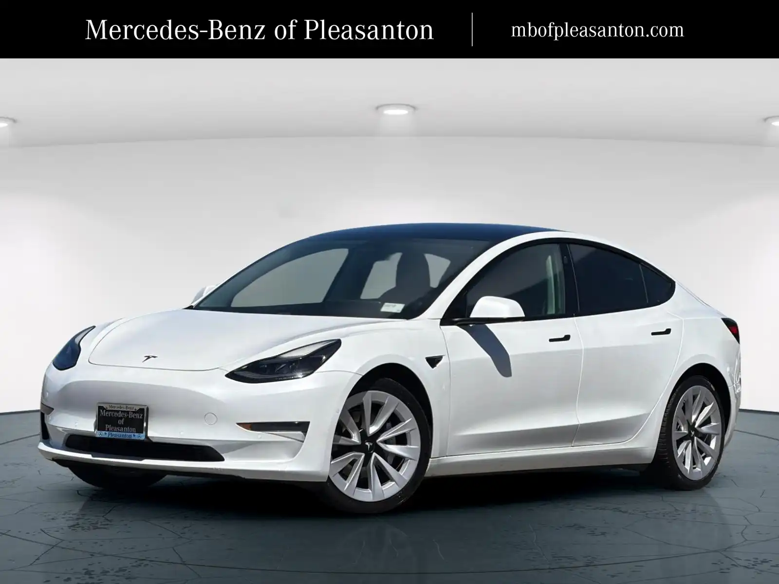 2021 Tesla Model 3 Standard Range Plus's photo