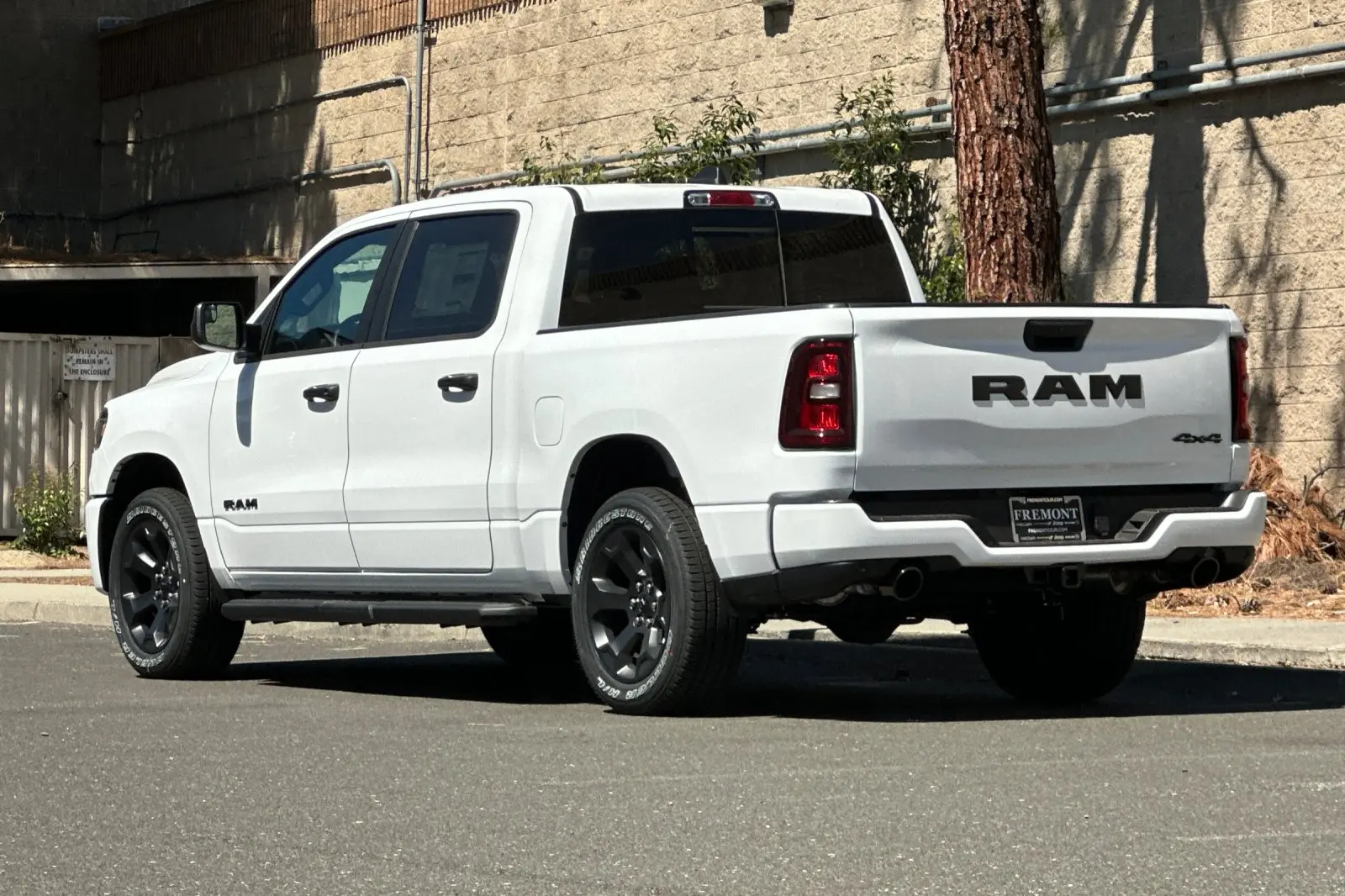 2026 RAM 1500 Express 4x4 Crew Cab 5'7 photo 5
