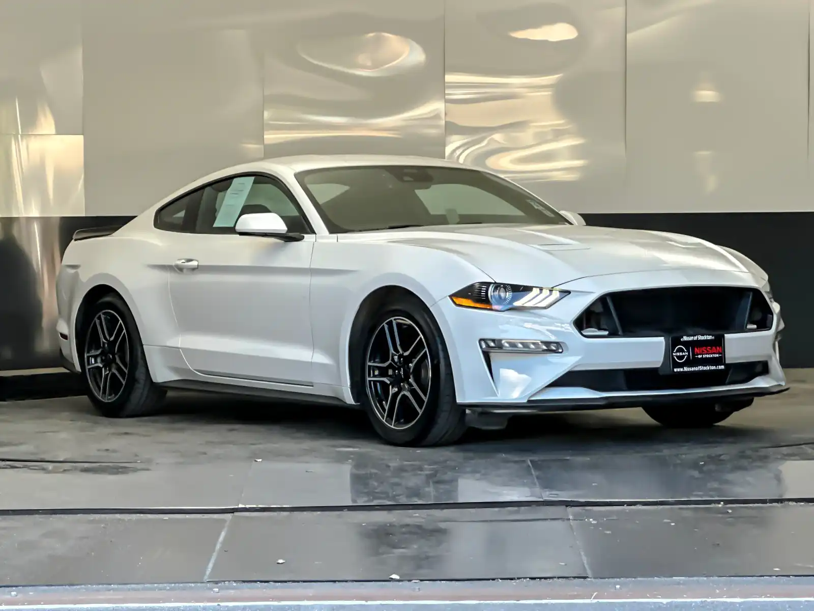 2022 Ford Mustang EcoBoost Coupe Premium's photo