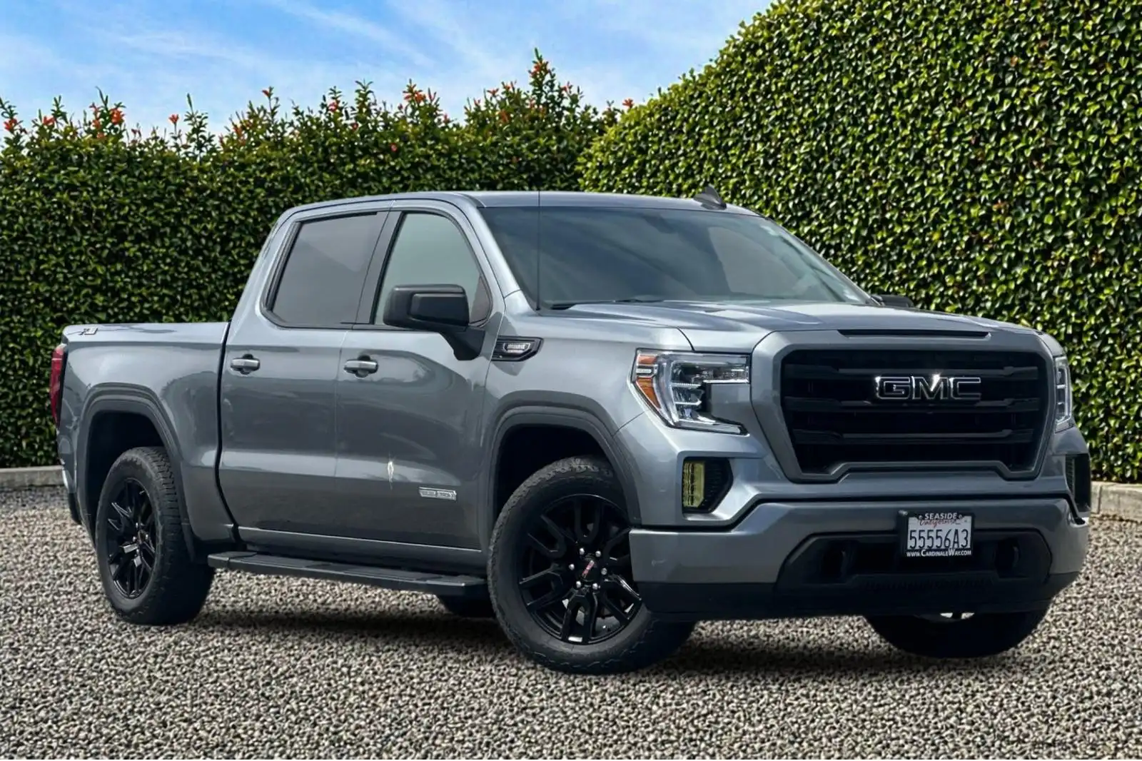2020 GMC Sierra 4WD Crew Cab Standard Box Elevation's photo