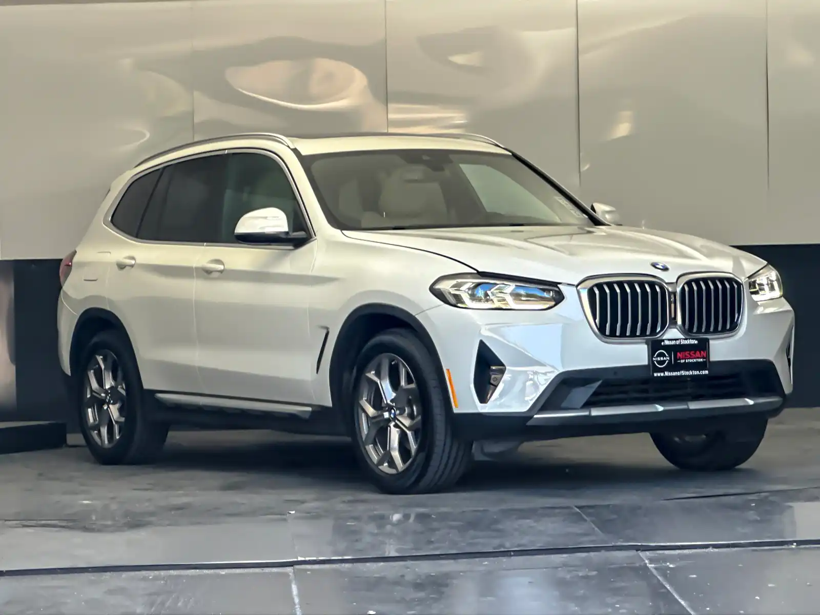 2022 BMW X3 sDrive30i's photo