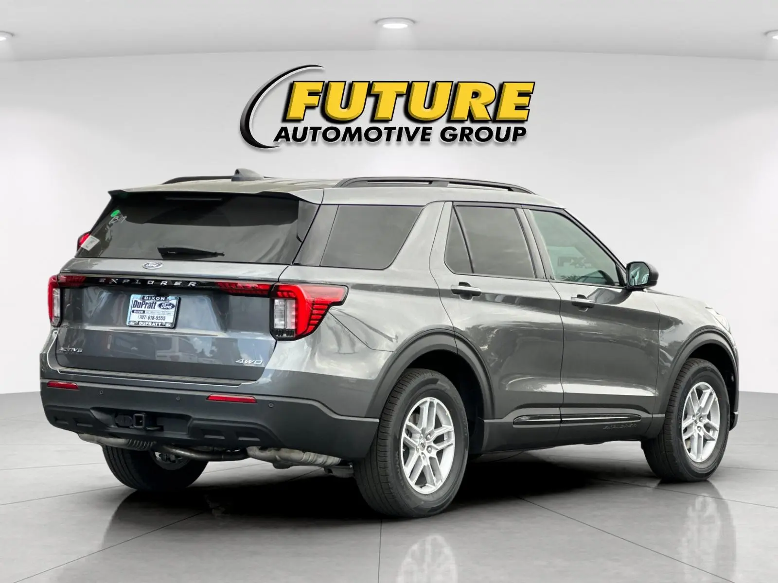 2026 Ford Explorer Active 4WD photo 3