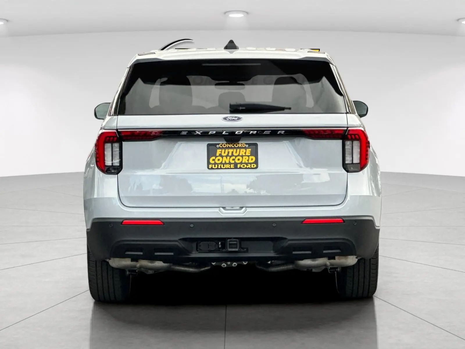 2026 Ford Explorer undefined photo 4