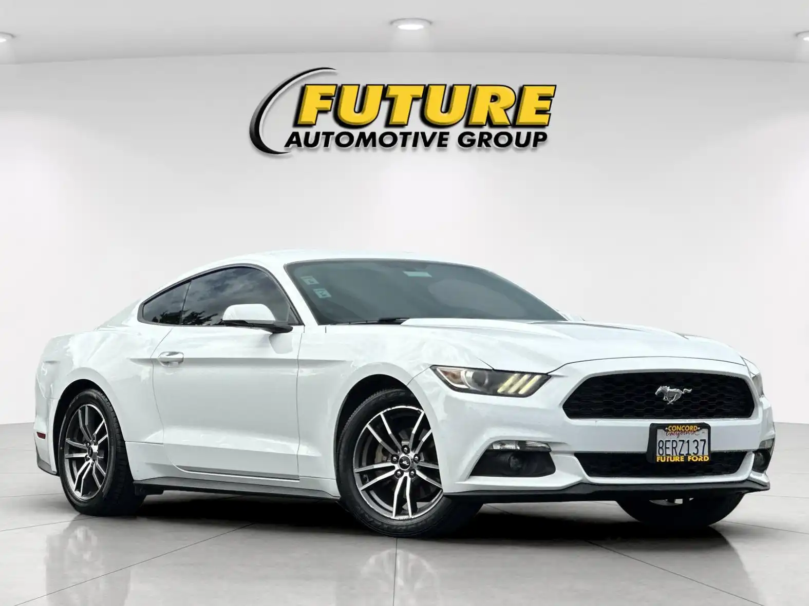 2017 Ford Mustang EcoBoost Coupe Premium's photo