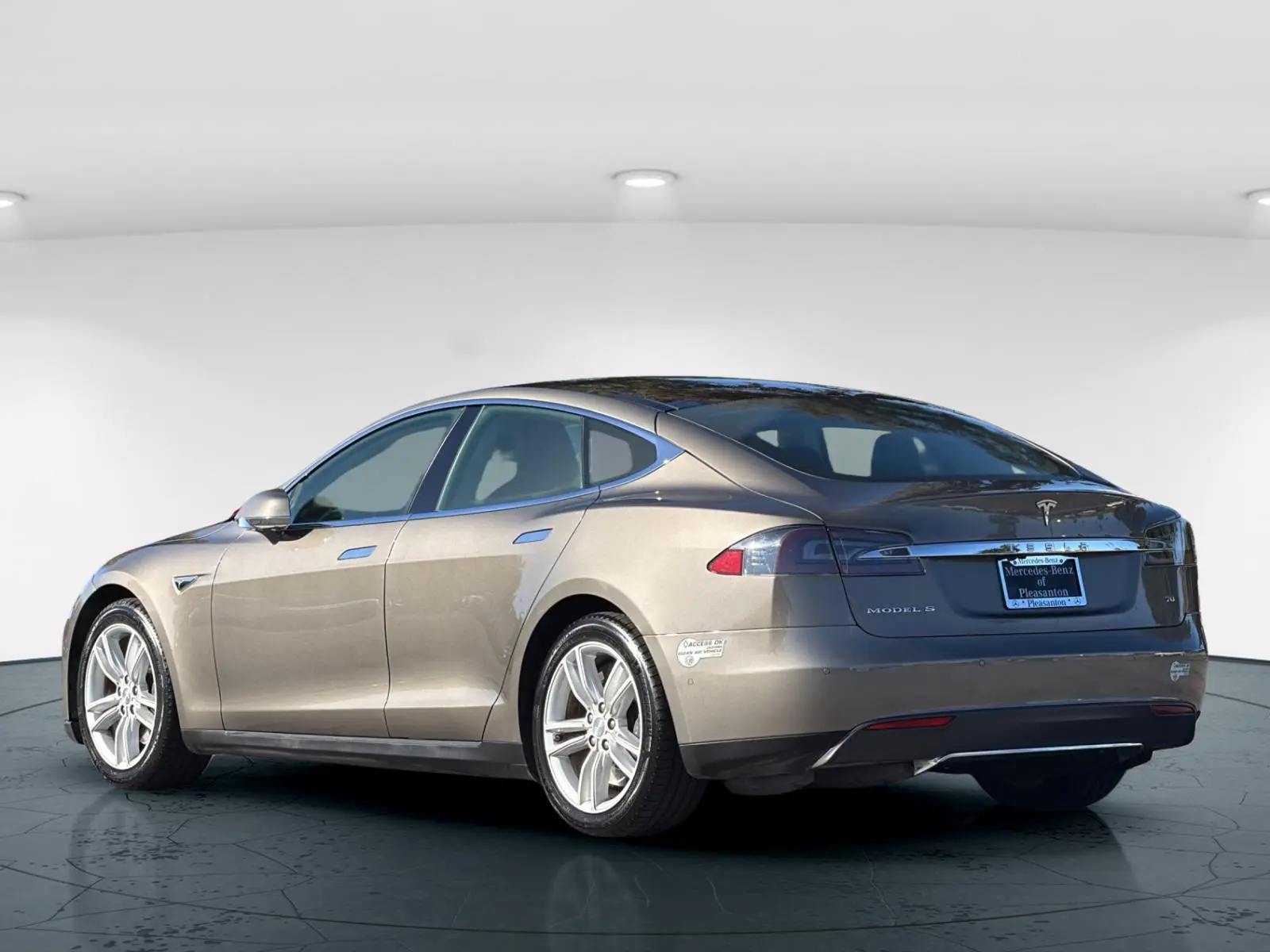 2016 Tesla Model S 70 photo 5