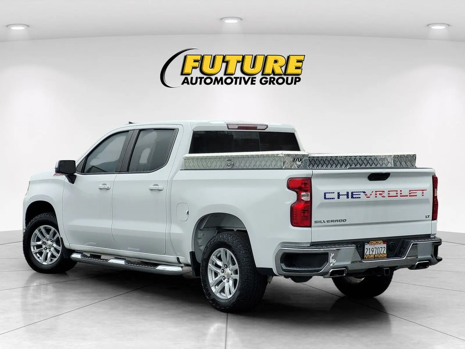 2020 Chevrolet Silverado 1500 LT 4X4 Crew Cab Short Box photo 5