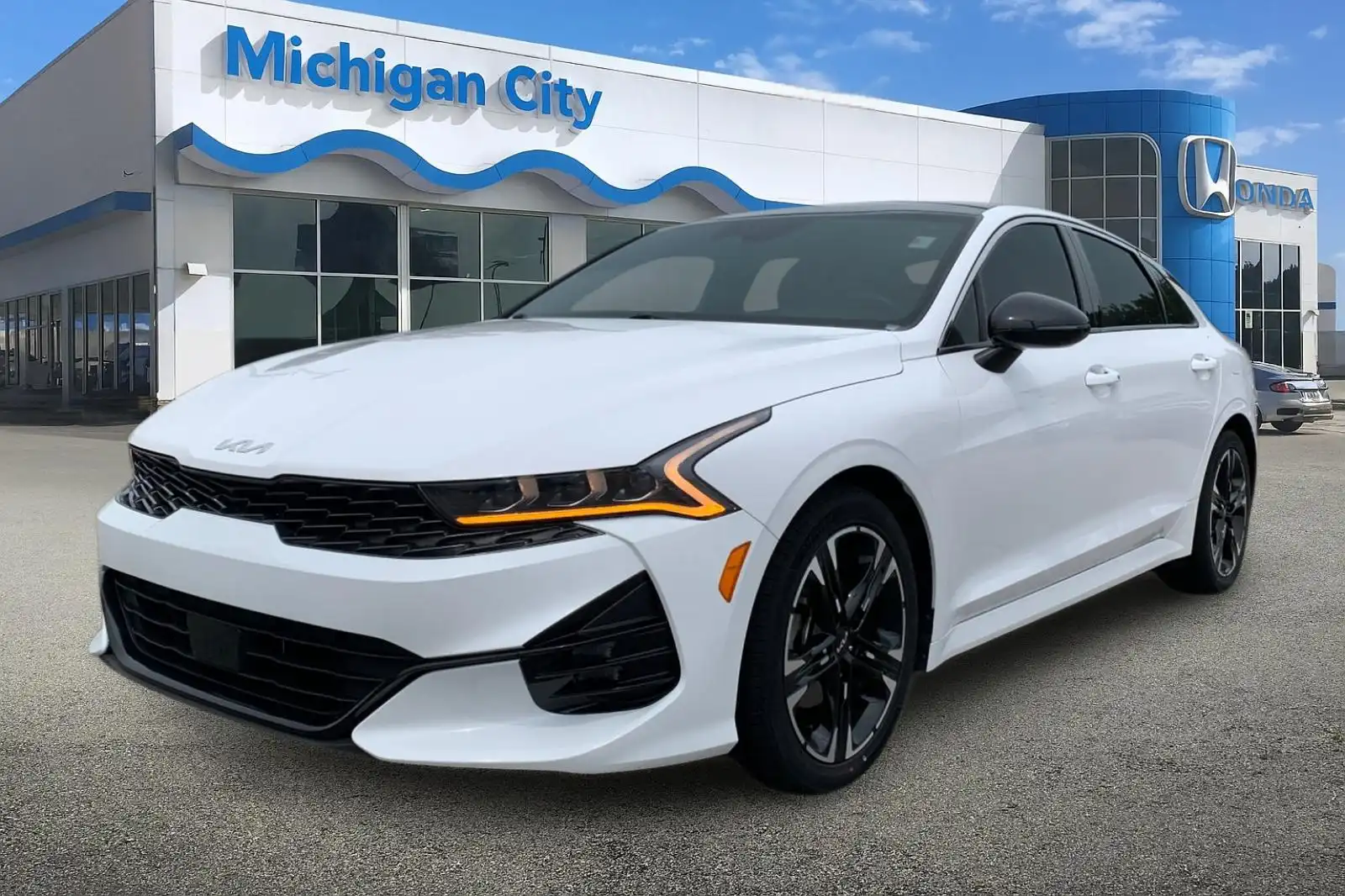 2023 Kia Optima GT-Line AWD's photo