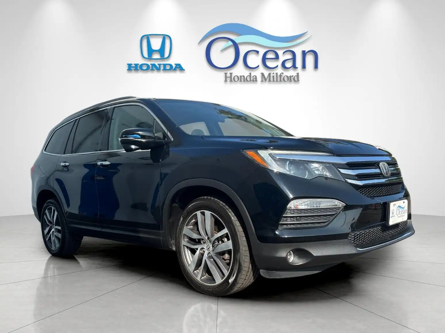 2017 Honda Pilot 4WD Touring's photo