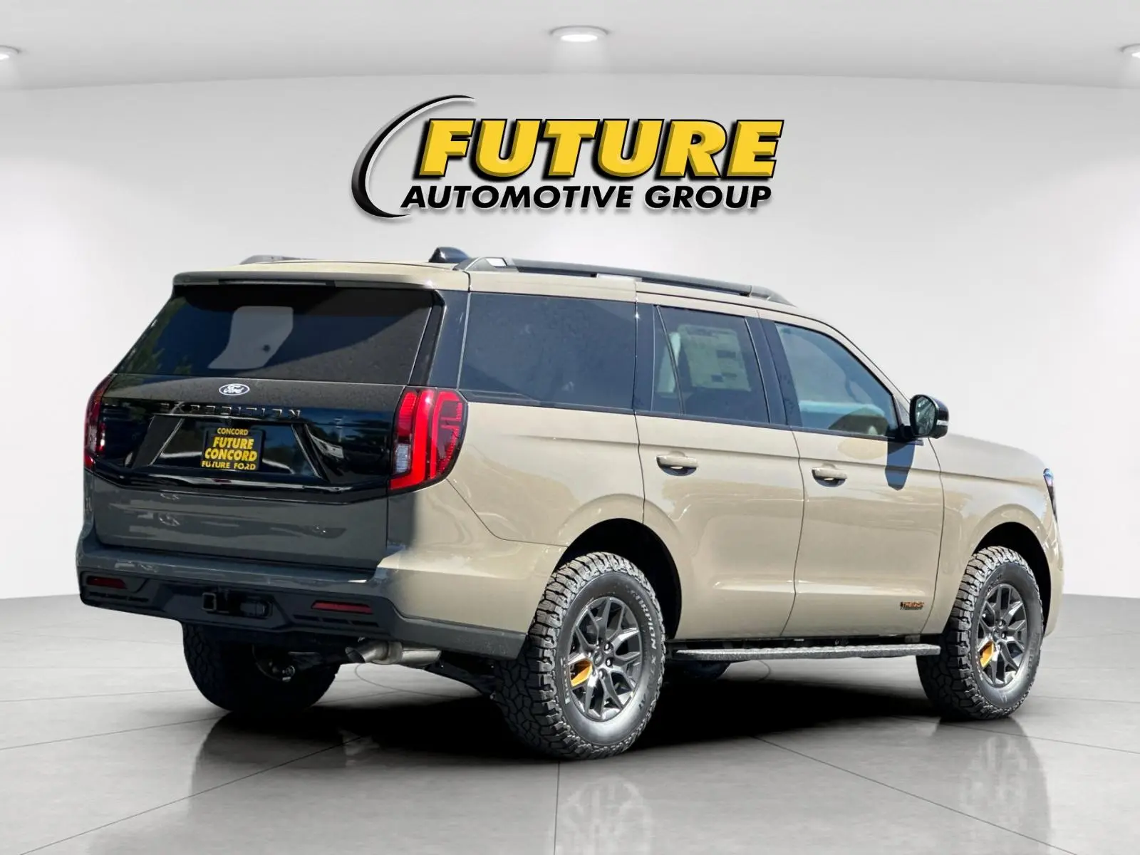 2027 Ford Expedition Tremor 4x4 photo 3