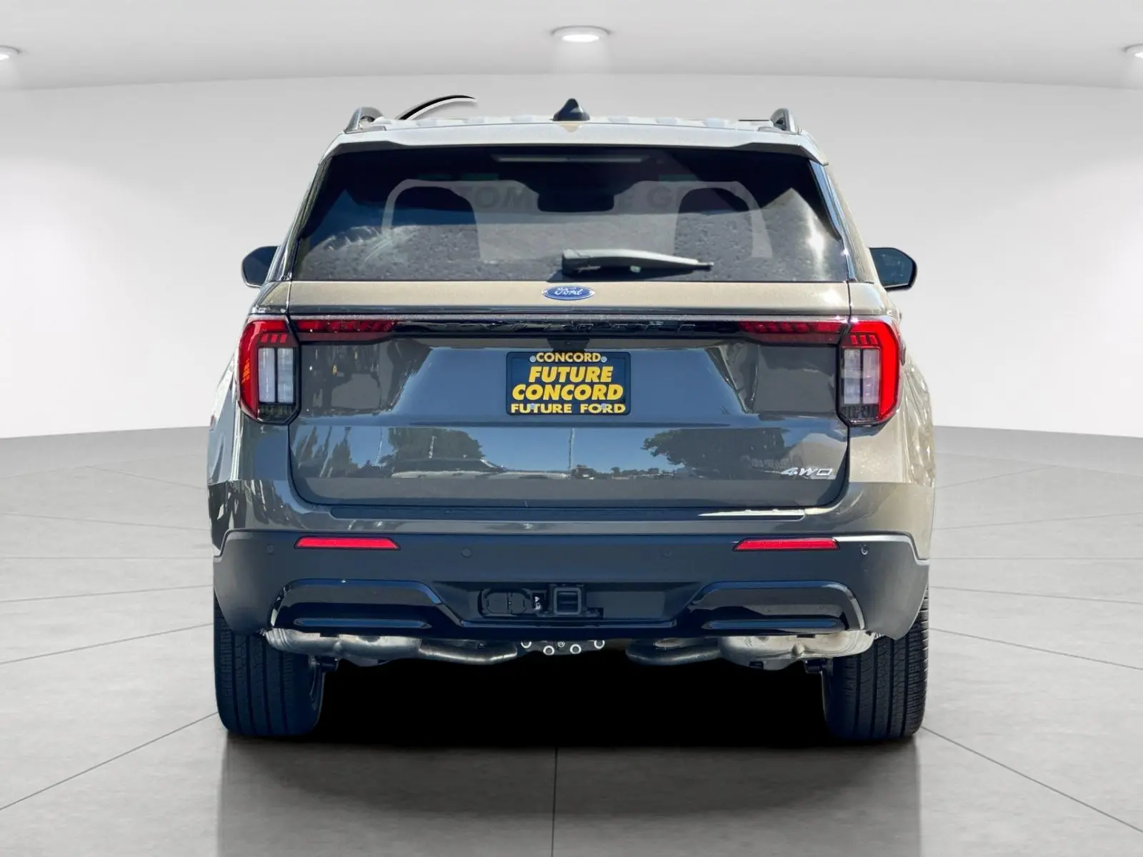2026 Ford Explorer ST-LINE 4WD photo 4