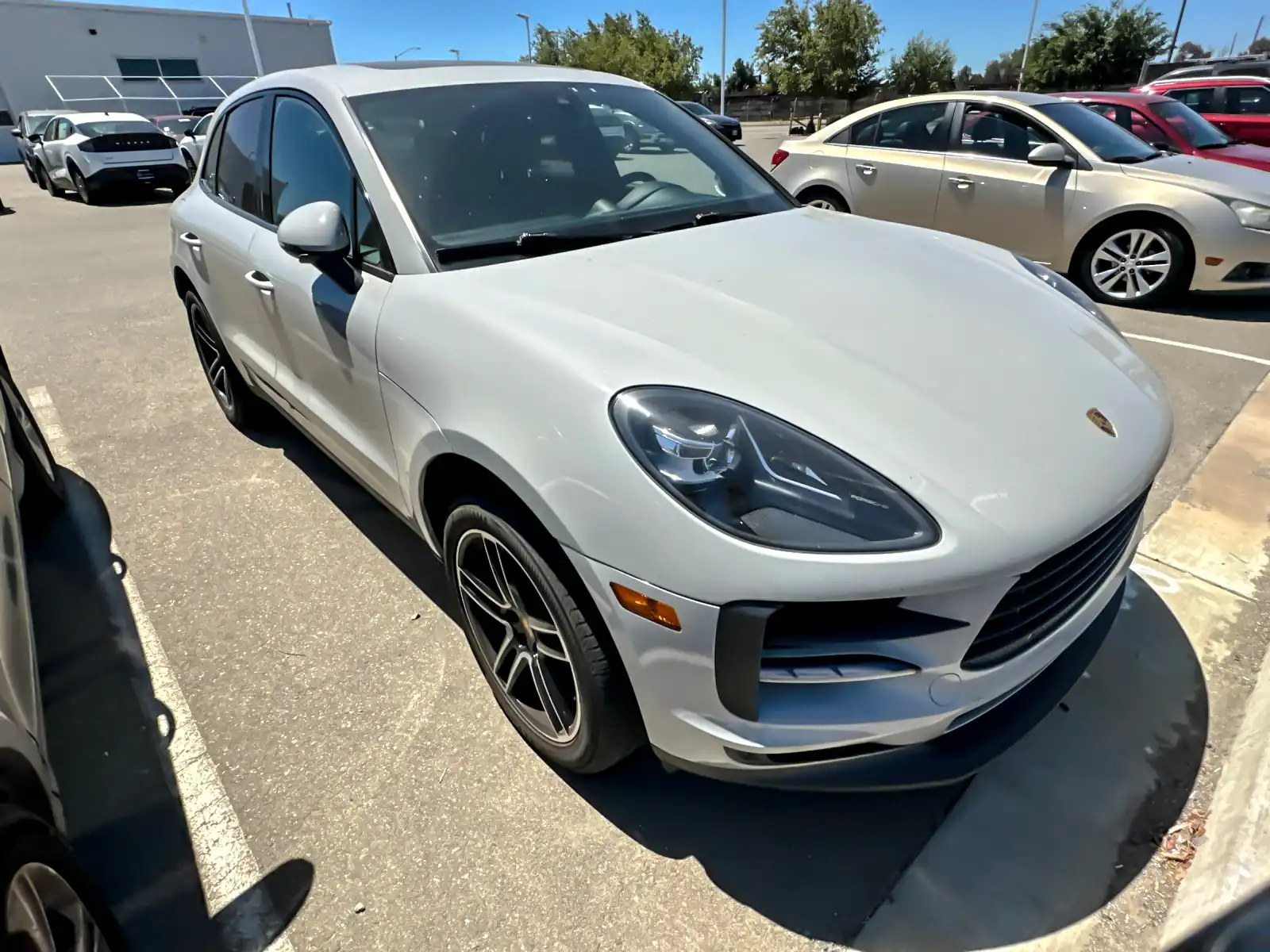 2021 Porsche Macan S's photo