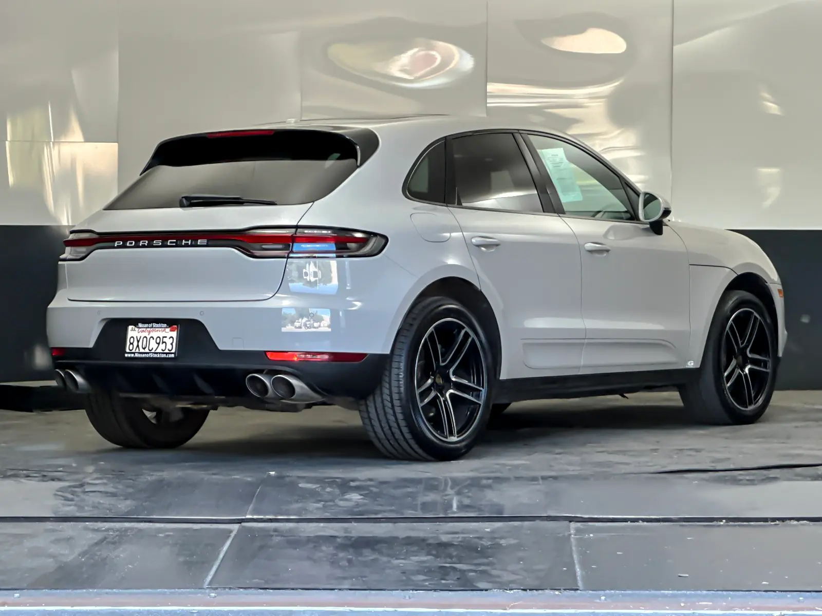 2021 Porsche Macan S photo 3