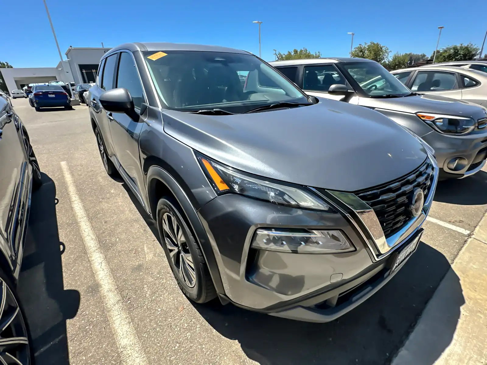 2023 Nissan Rogue SV FWD's photo