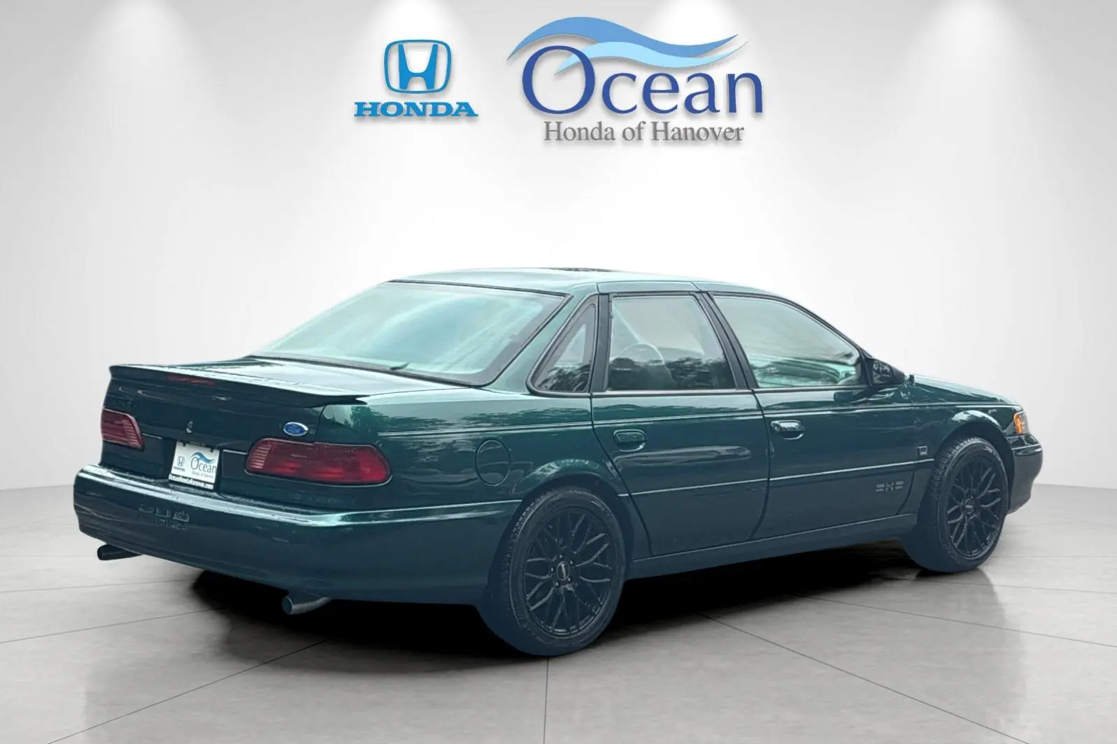 1995 Ford Taurus undefined photo 3
