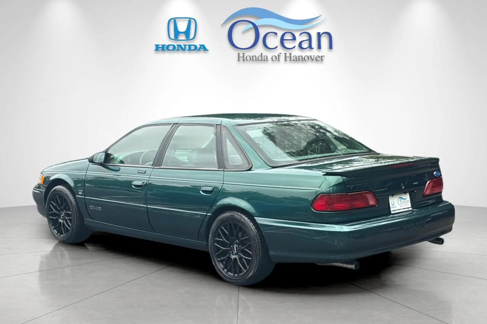 1995 Ford Taurus undefined photo 5
