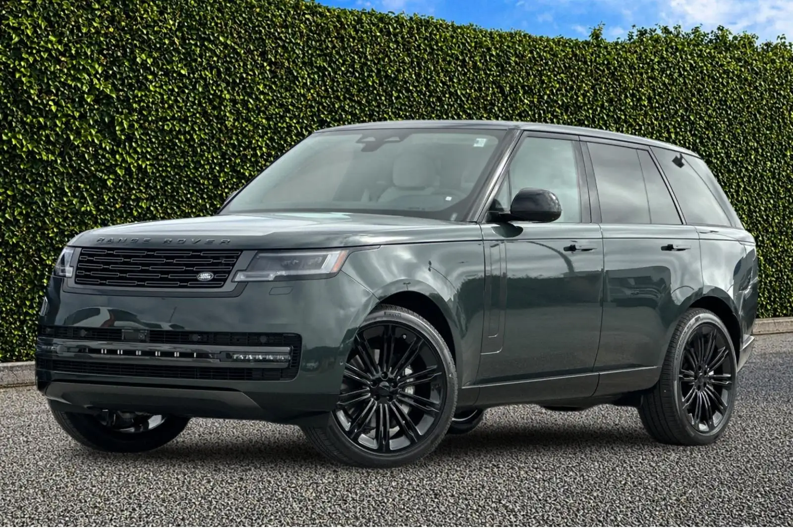 2026 Land Rover Range Rover 3.0 SE SWB's photo