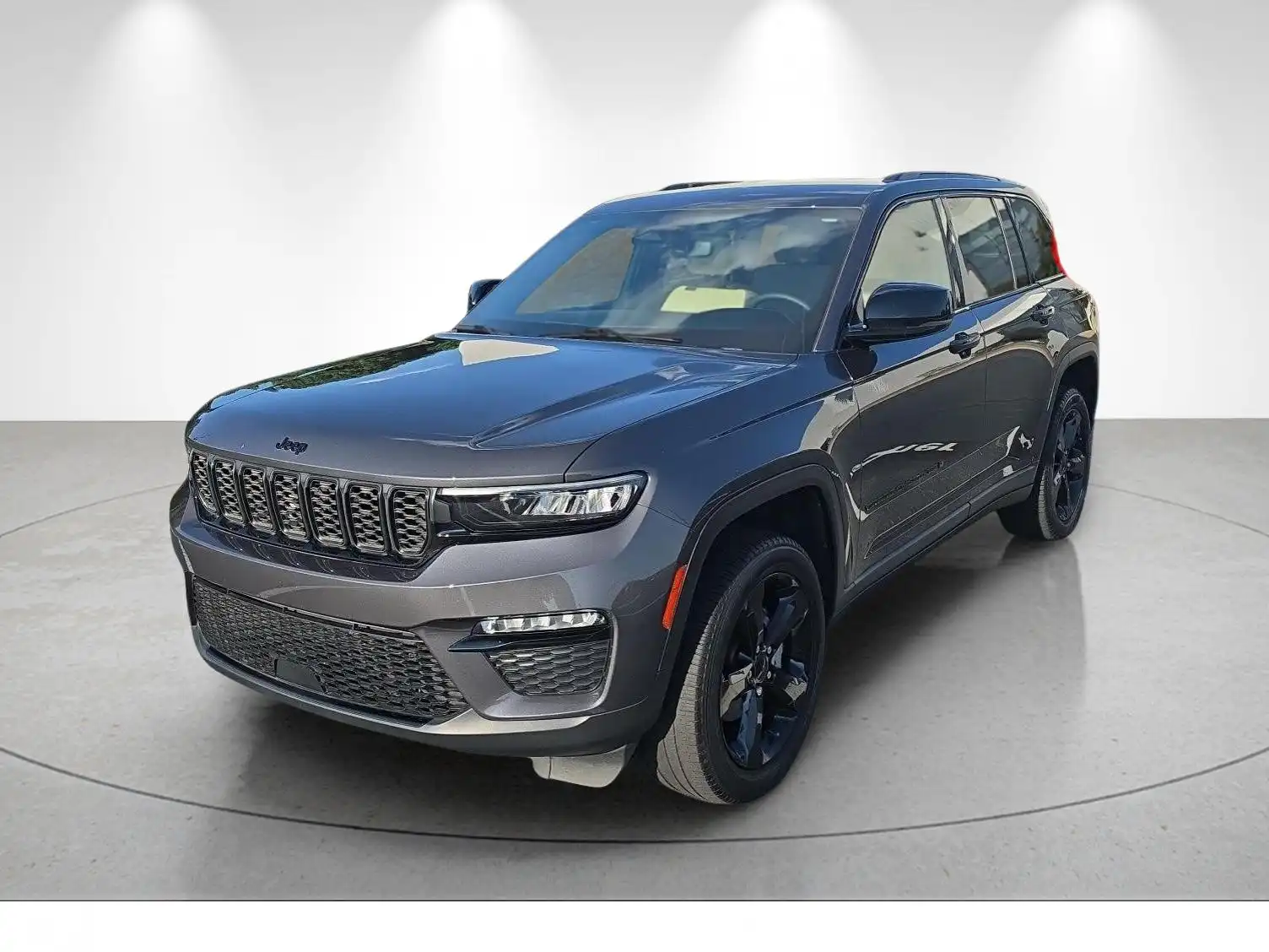 2023 Jeep Grand Cherokee Limited's photo