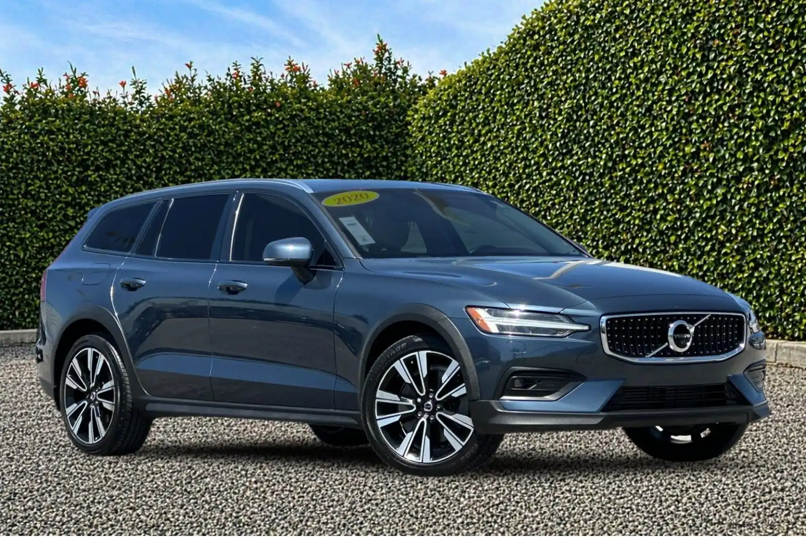 2020 Volvo V60 Cross Country T5 AWD Cross Country's photo