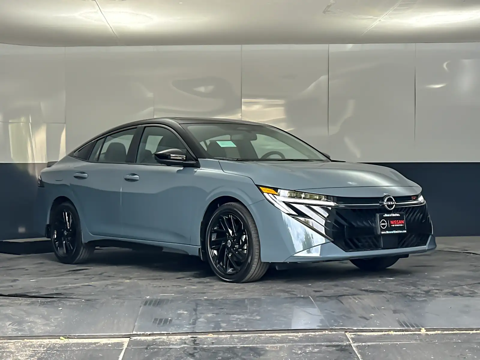 2027 Nissan Sentra SR CVT's photo