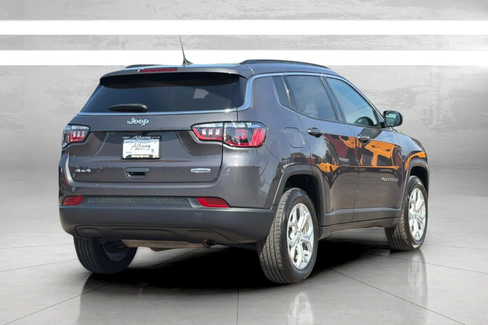 2024 Jeep Compass Latitude 4WD photo 5