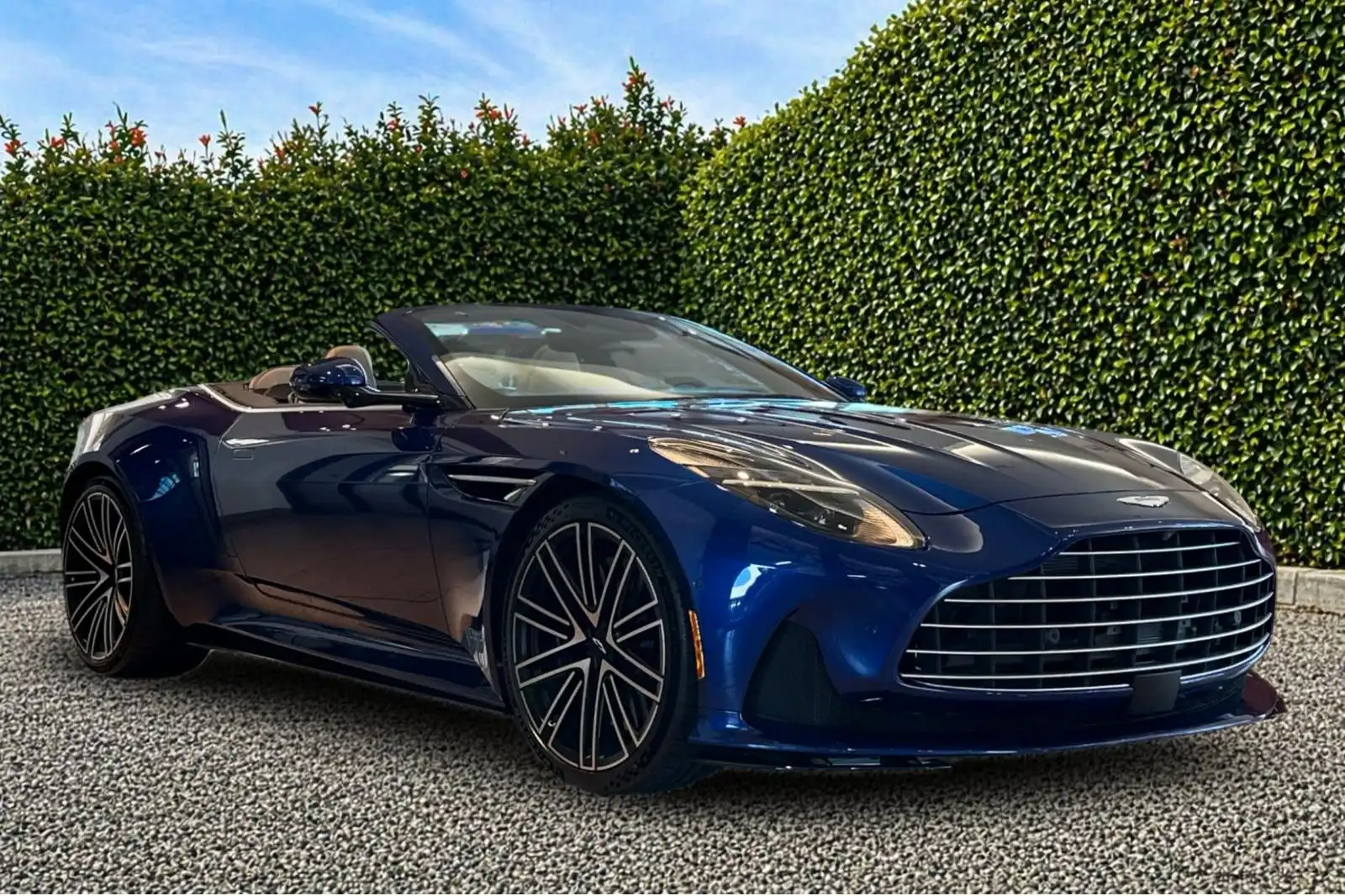 2024 Aston Martin DB12 Volante's photo