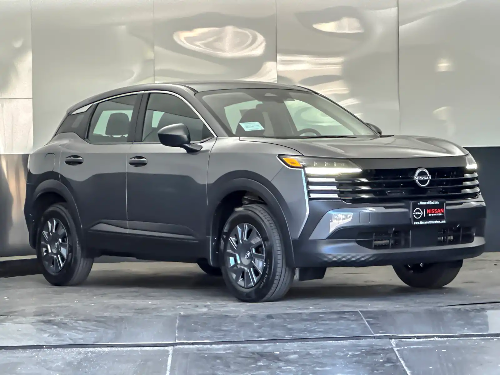 2027 Nissan Kicks 2.0 S's photo