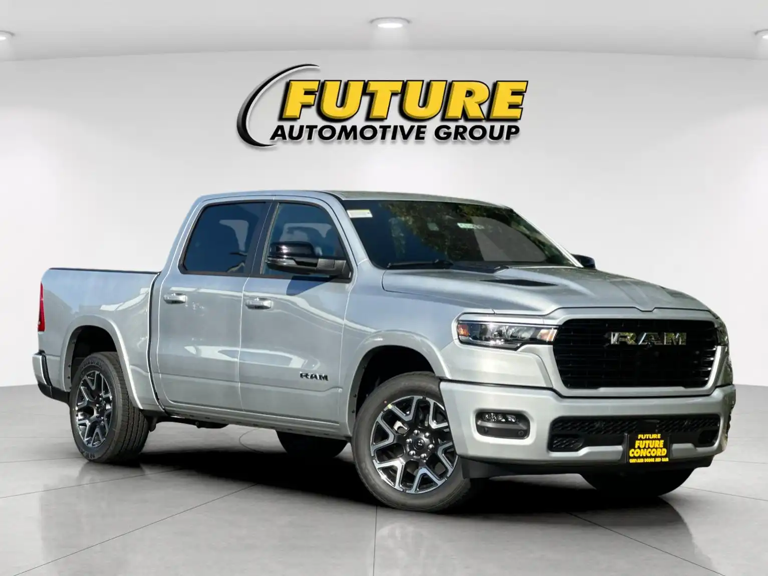 2027 RAM 1500 Laramie 4WD Crew Cab 5'7's photo