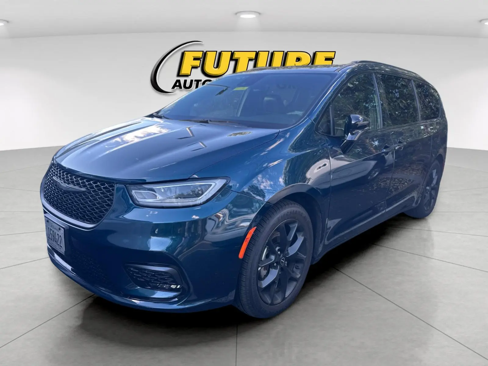 Vehicle Image 2