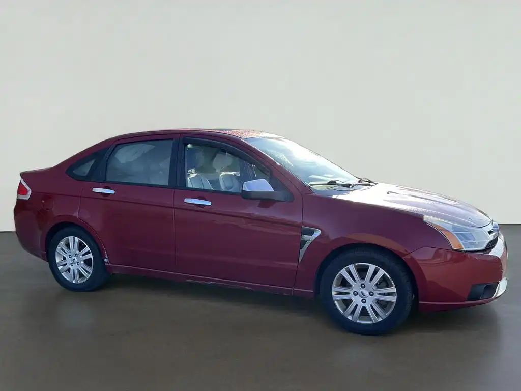 2009 Ford Focus SEL's photo