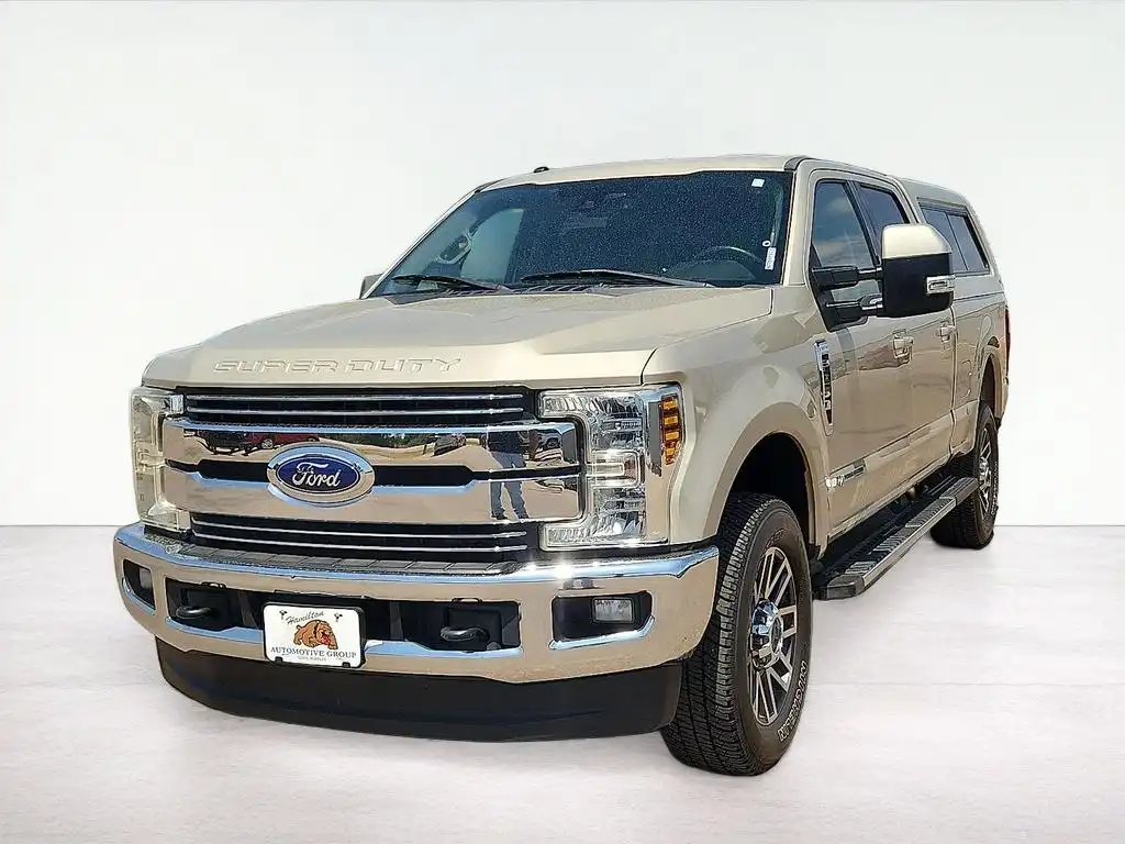2018 Ford F-250 Lariat 4x4 Crew Cab 8' Box's photo