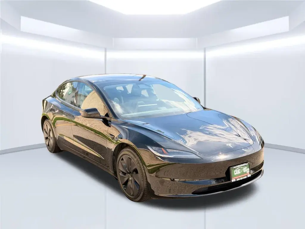 2024 Tesla Model 3 Long Range AWD photo 3