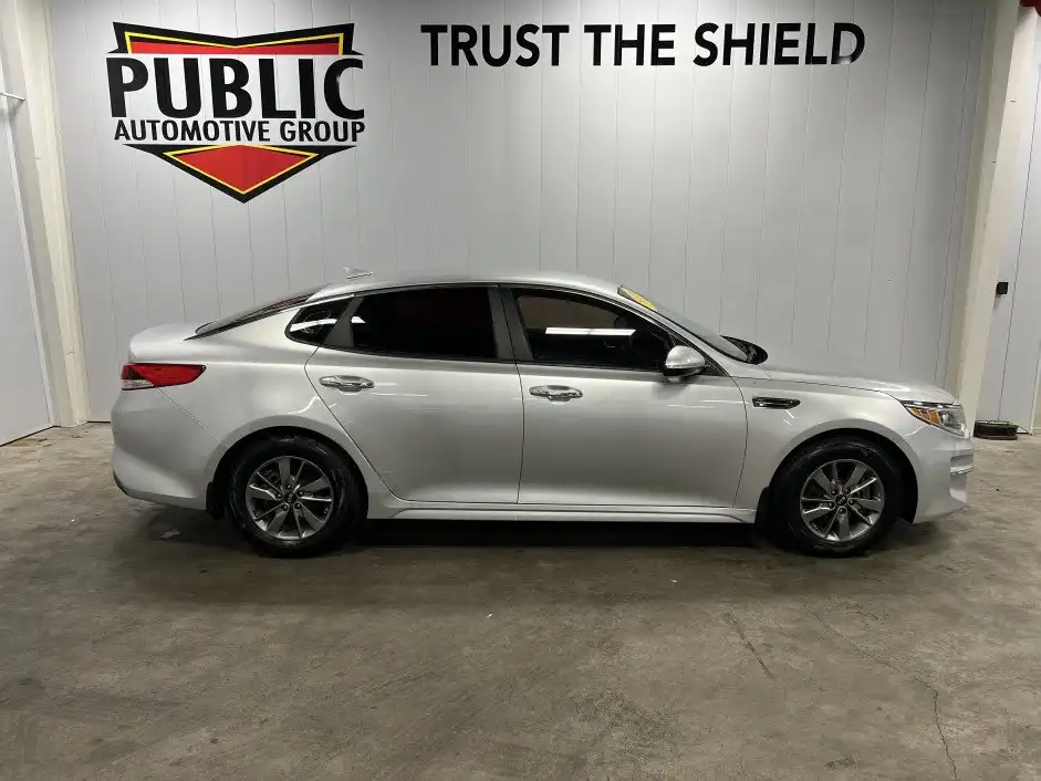 2016 Kia Optima LX AT Turbo's photo