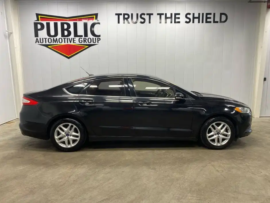 2014 Ford Fusion SE I4 FWD's photo