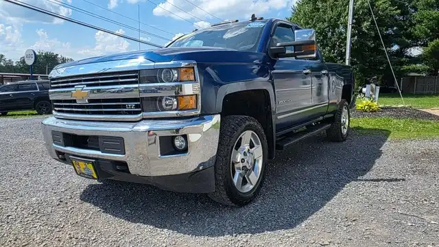 2016 Chevrolet Silverado HD LTZ 4WD Double Cab Standard Box's photo