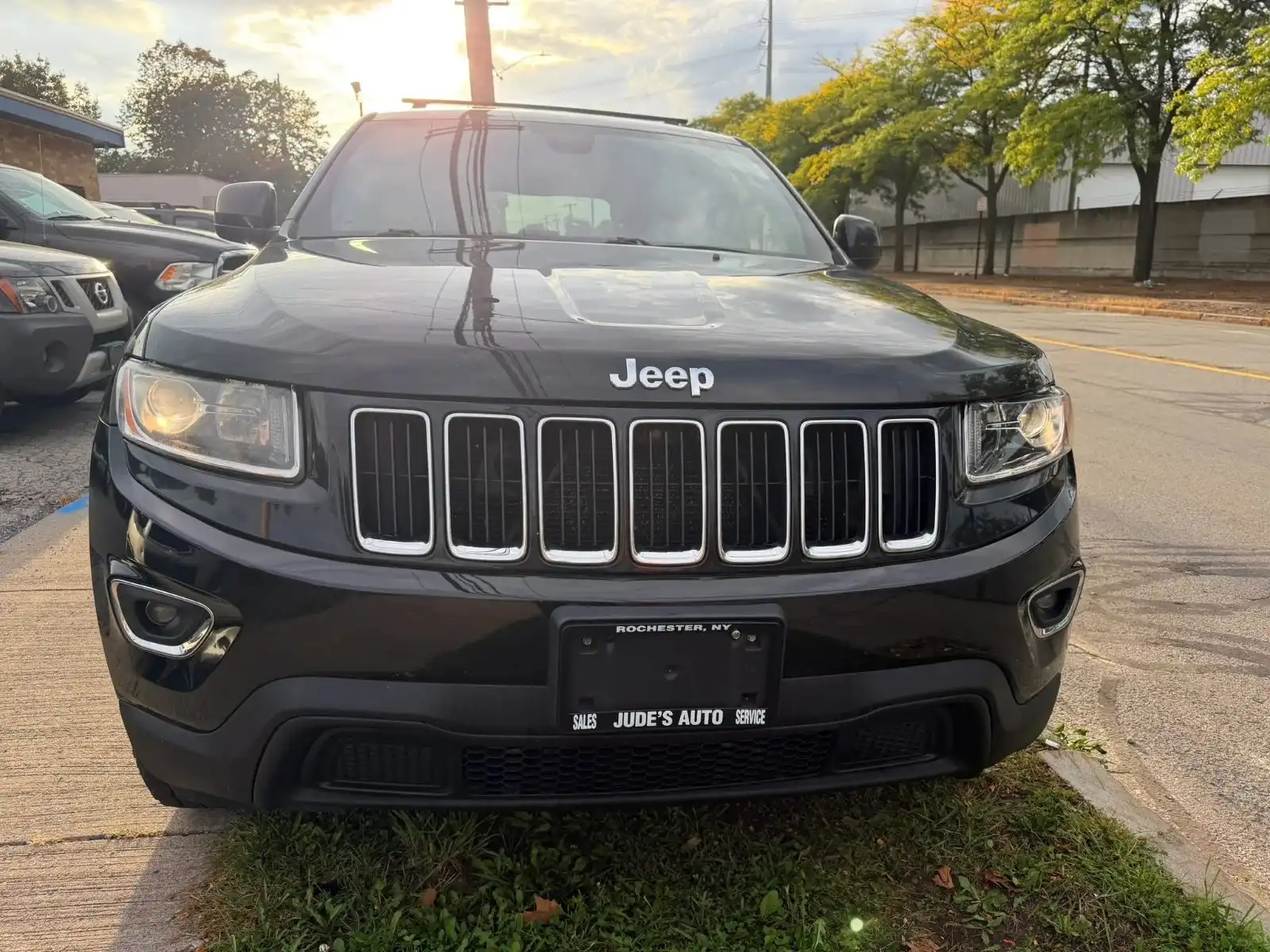 2016 Jeep Grand Cherokee Laredo E 4WD's photo