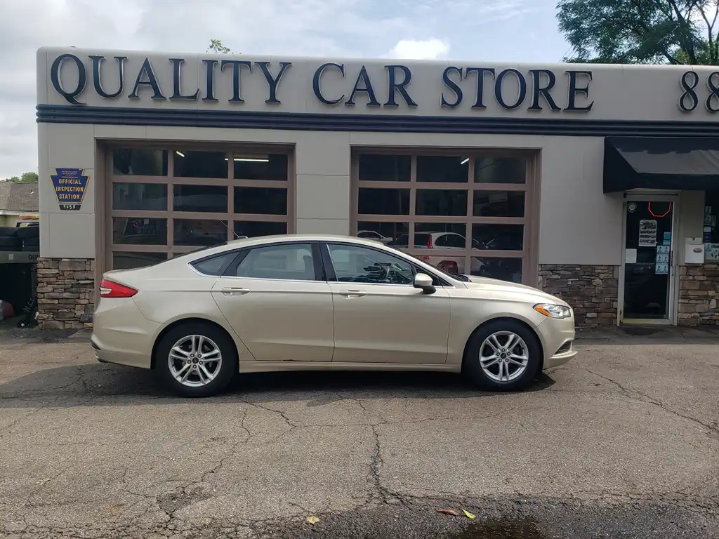 2018 Ford Fusion SE FWD's photo