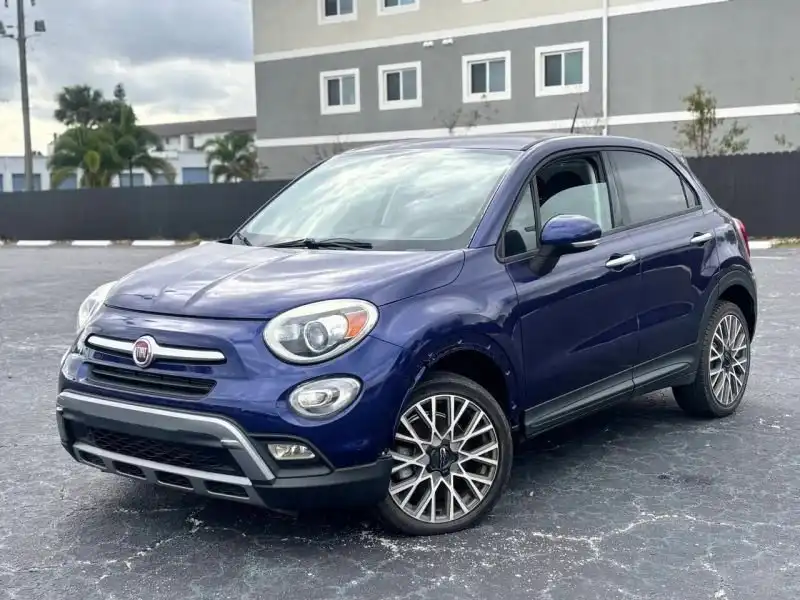 2016 FIAT 500X Lounge's photo