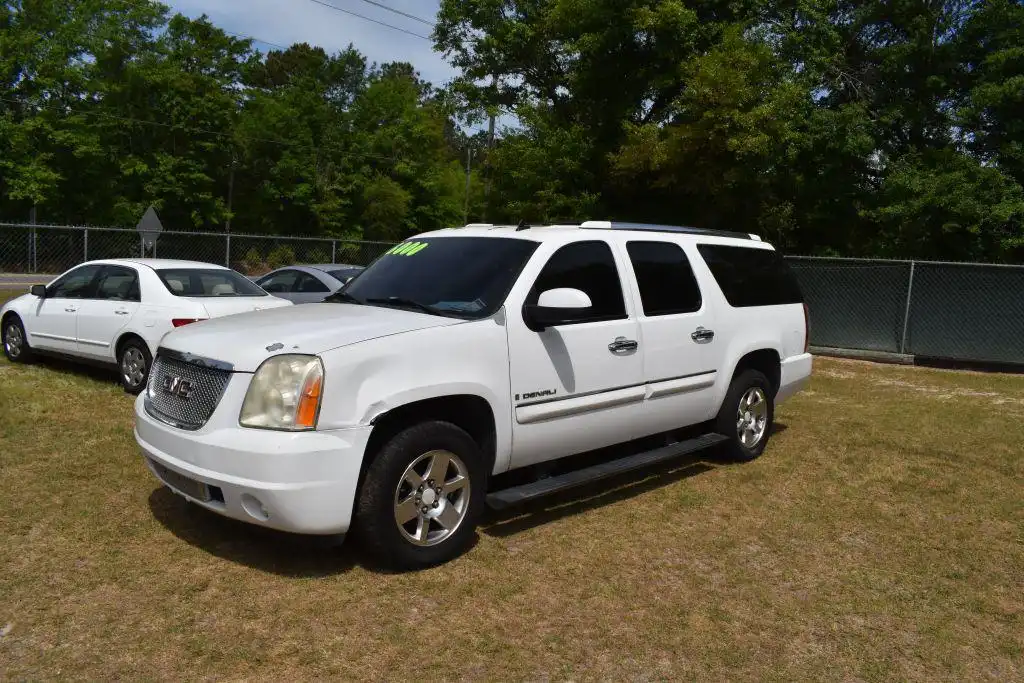 2008 GMC Yukon Denali AWD's photo