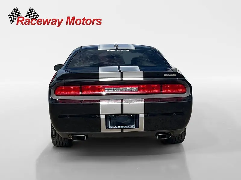2013 Dodge Challenger SRT8 392 photo 4