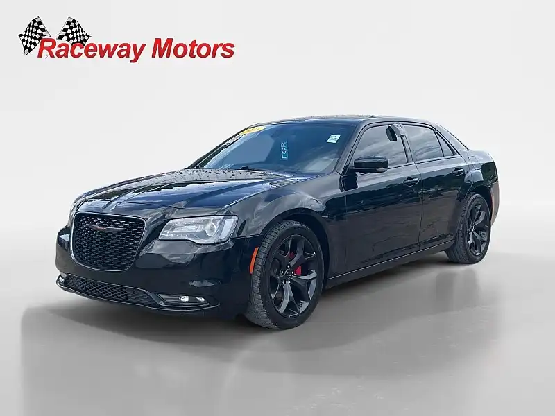 2023 Chrysler 300 S's photo