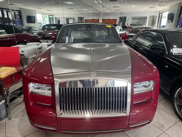 2014 Rolls-Royce Phantom Drophead Coupe photo 3