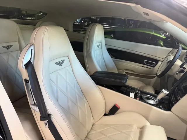 2011 Bentley Continental GT Base photo 4