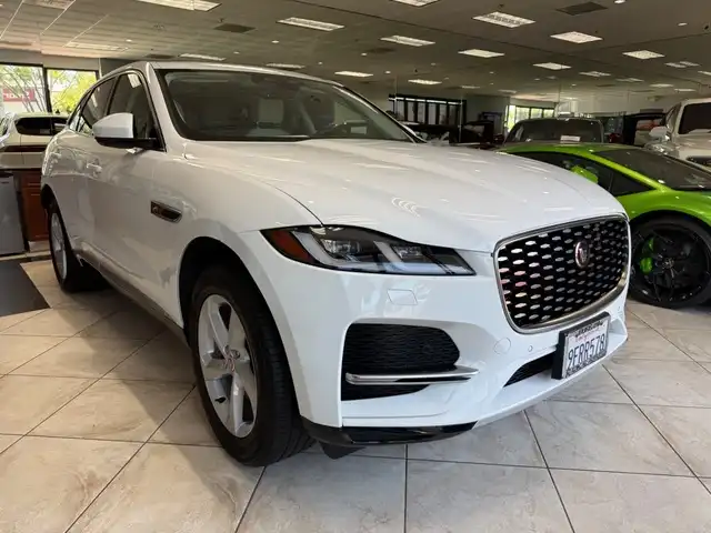 2023 Jaguar F-PACE P250 S's photo