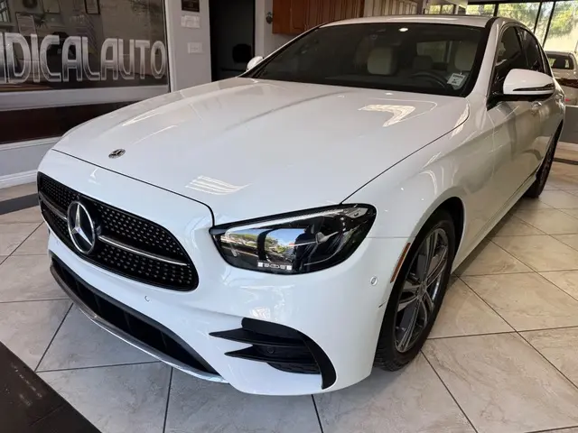 2022 Mercedes-Benz E-Class E350 photo 3