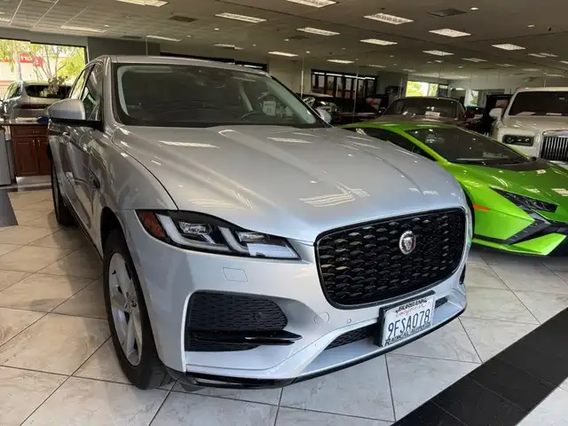 2023 Jaguar F-PACE P250 S's photo