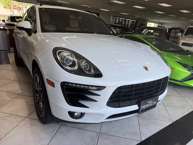 2017 Porsche Macan S photo 4