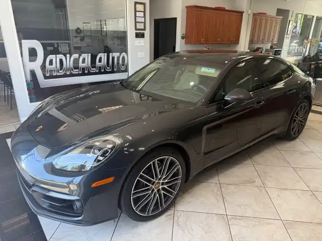 2023 Porsche Panamera 4 Platinum Edition's photo