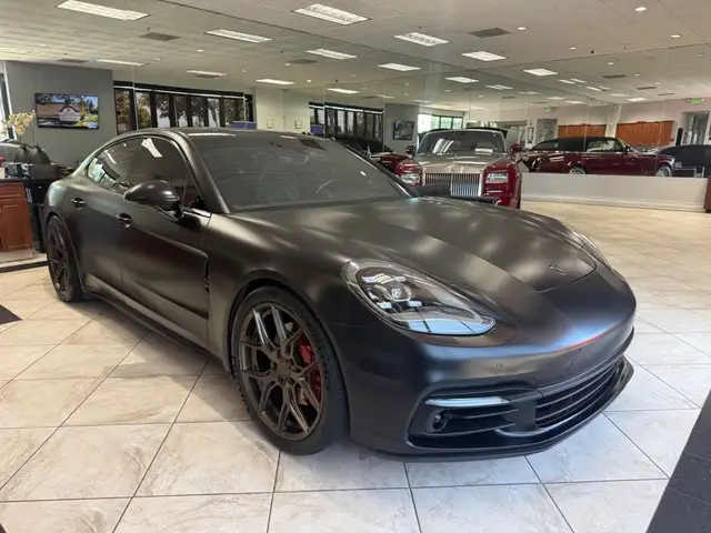2017 Porsche Panamera 4S photo 1